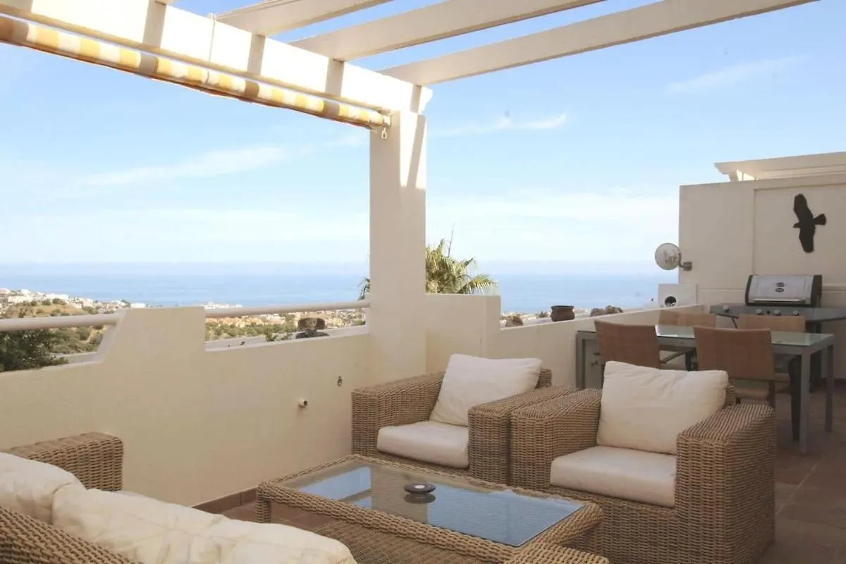 Sitio de CalahondaPenthouse With 3 Terraces And Sea View公寓 西班牙
